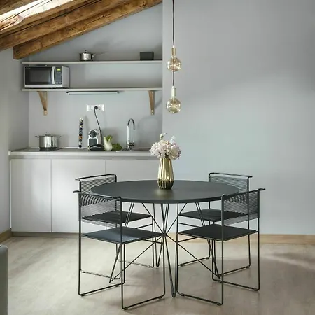 Urban Homy Apartment *