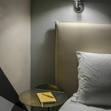 Urban Homy Apartment *
