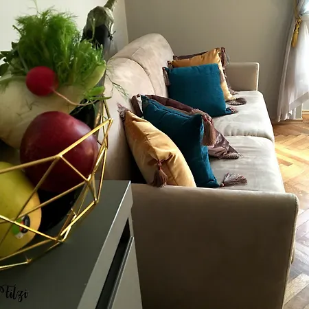 Urban Homy Apartment