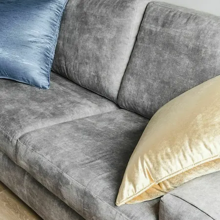 Urban Homy Apartment *